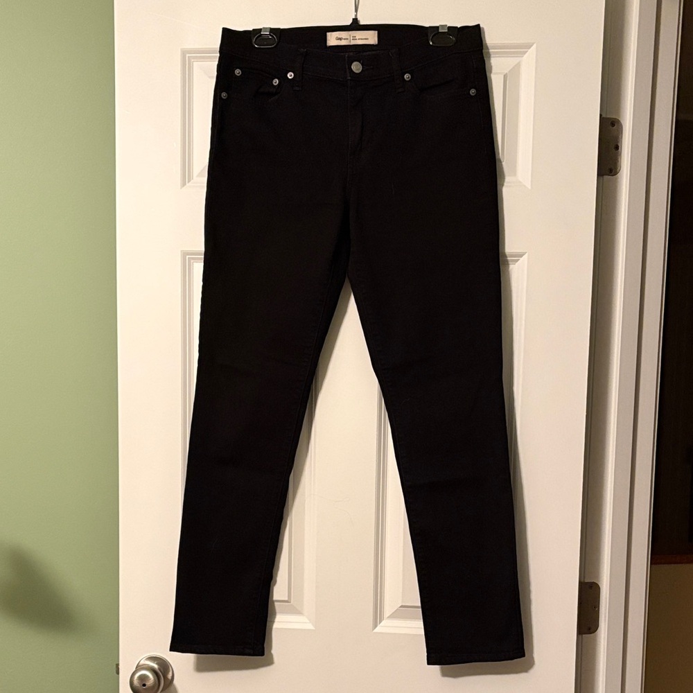 Women's Classic Black Straight Leg Jeans